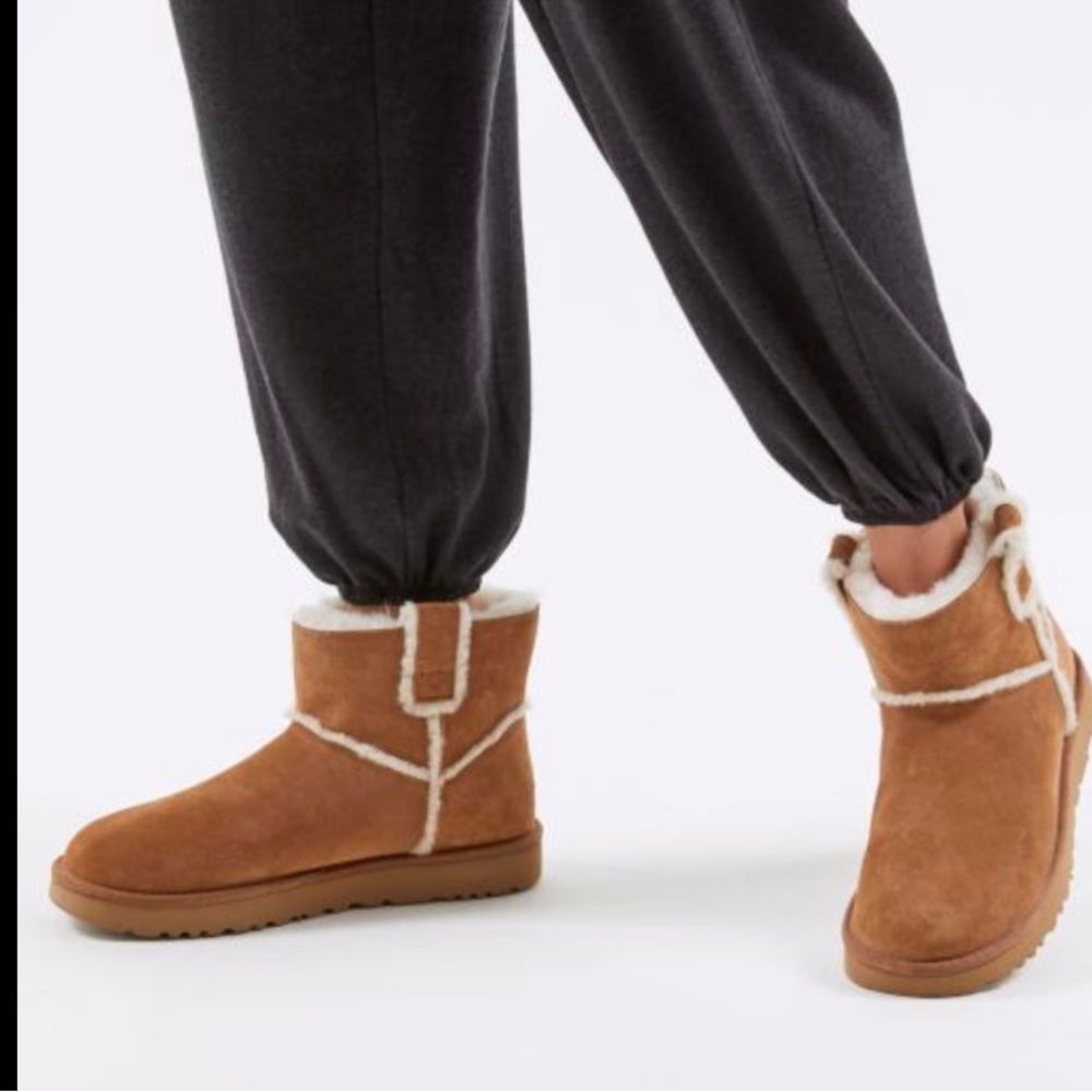 UGG Classic Spill Seam Mini Boot